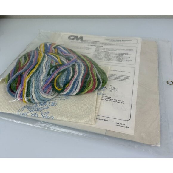 Vintage Columbia Minerva Crewel Craft Kit Marriage Sampler 1976 Floral - Picture 13 of 13